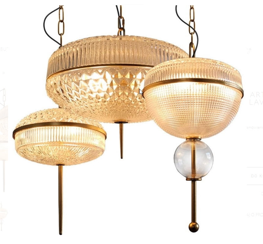 Lampy inspirowane latami 70. – organiczne formy i złocenia w stylu vintage revival